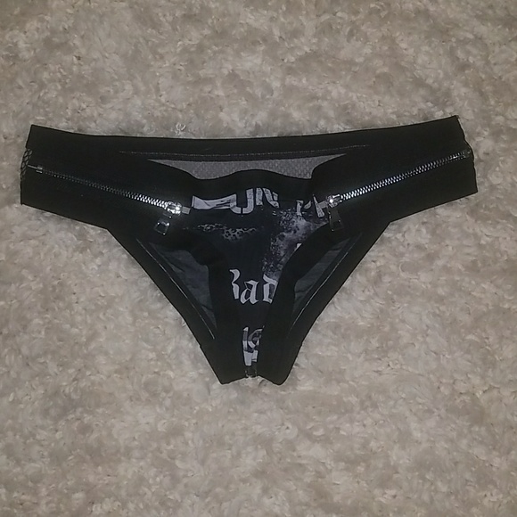 VICTORIA'S SECRET BALMAIN ZIPPER CHEEKY PANTY - Picture 1 of 2